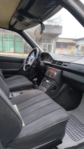 Mercedes-Benz 250 Intercar, снимка 2