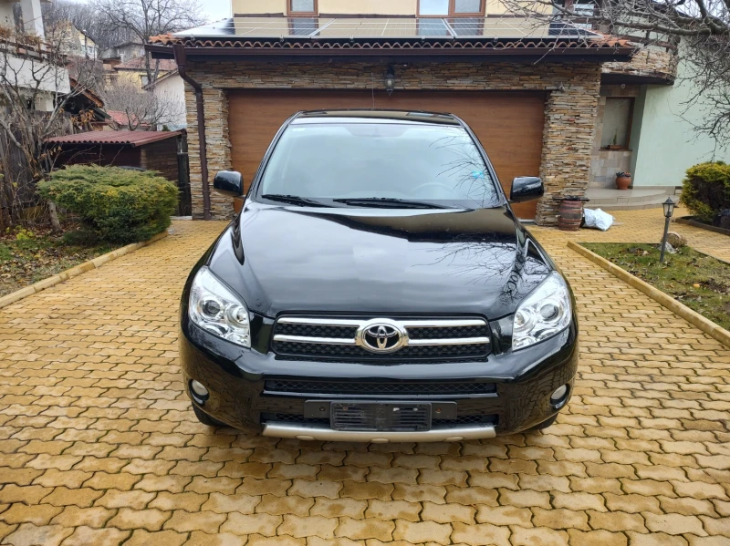 Toyota Rav4 2.2D4D-136кс-Crossover, снимка 2 - Автомобили и джипове - 48319710