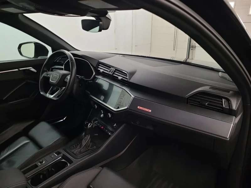 Audi Q3 * TECHNIK * CARFAX * , снимка 11 - Автомобили и джипове - 52839615