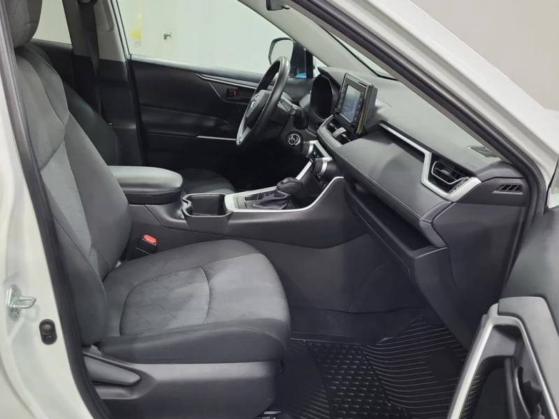 Toyota Rav4 * LE * CARFAX * ЦЕНА ДО БГ, снимка 15 - Автомобили и джипове - 53262049