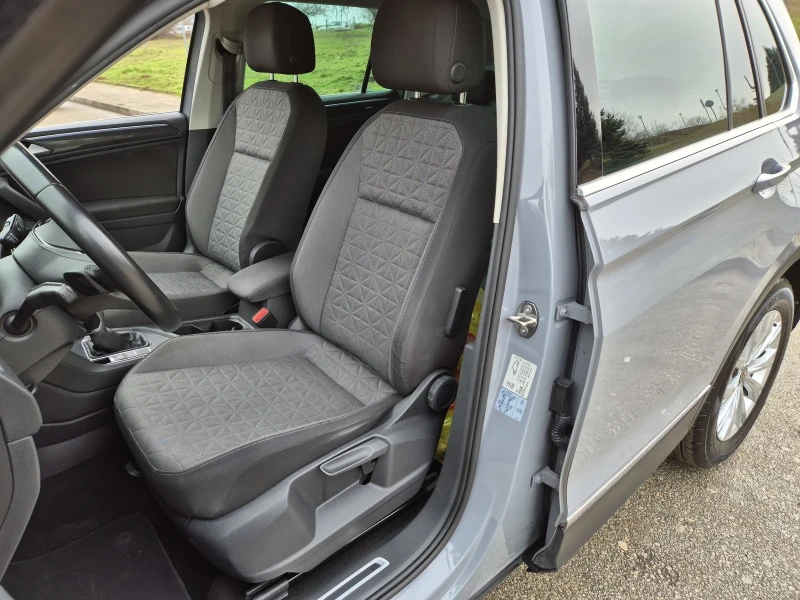 VW Tiguan 2.0TDI Face Digital Distr LED Assist, снимка 10 - Автомобили и джипове - 53274221