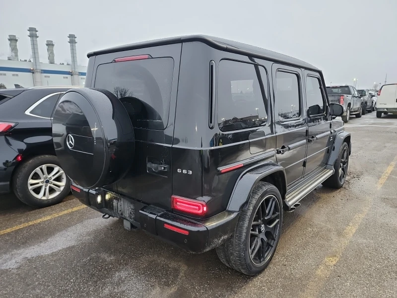 Mercedes-Benz G 63 AMG МАСАЖ| ОБДУХ| 360| HEADUP| BURMESTER| АМБИЕНТ| PAN, снимка 3 - Автомобили и джипове - 53524037