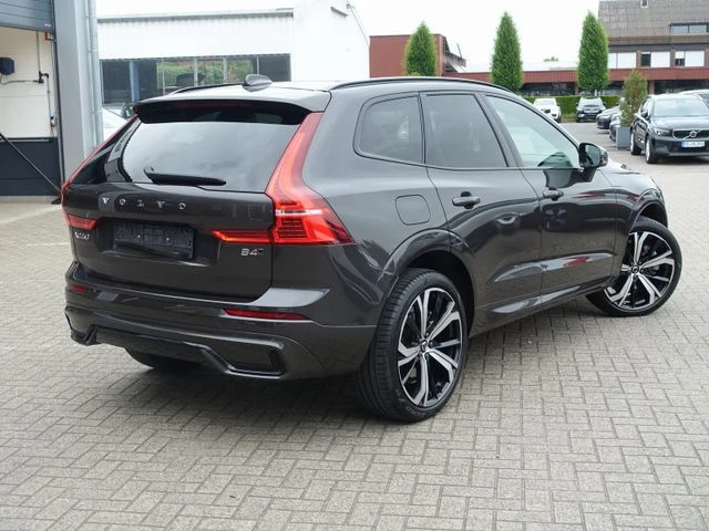 Volvo XC60 B4 D AWD Ultimate - изображение 2