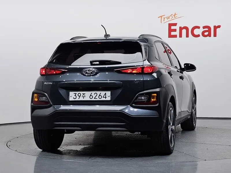 Hyundai Kona 1.6 - САМО 30% АВАНС, снимка 4 - Автомобили и джипове - 56305084