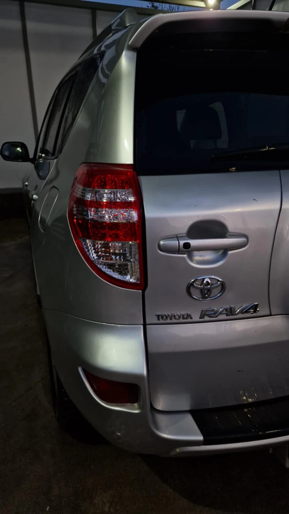 Toyota Rav4 TOYOTA RAV4 2.2 D4D - изображение 3