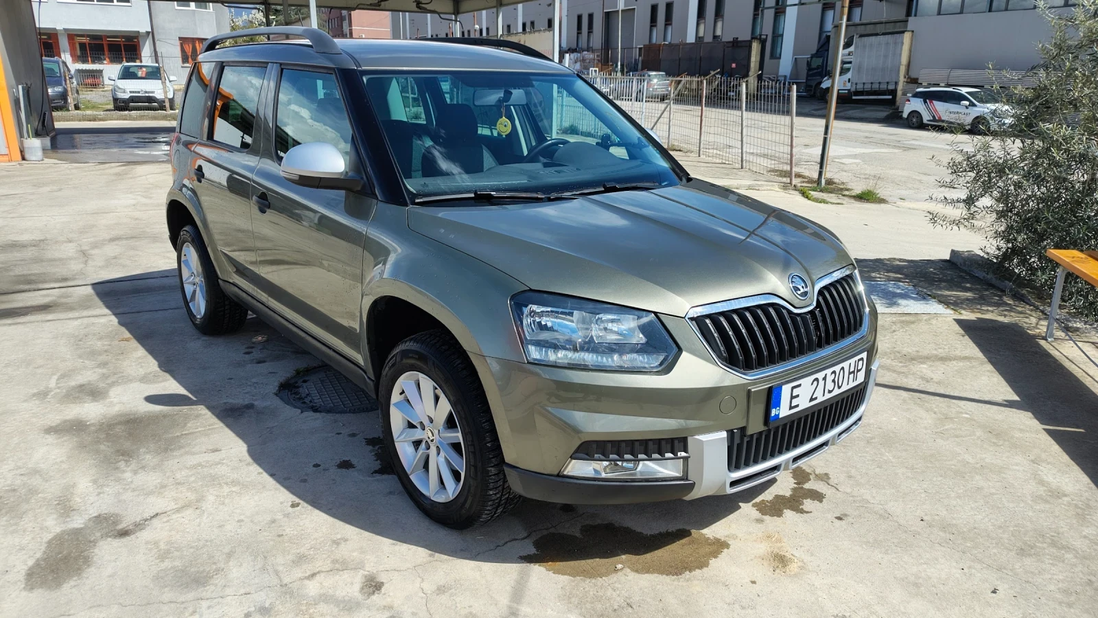Skoda Yeti 2.0TDI * 110кс* 4х4* РЪЧНИ СКОРОСТИ* ОБСЛУЖЕНА*  | Mobile.bg — изображение 1