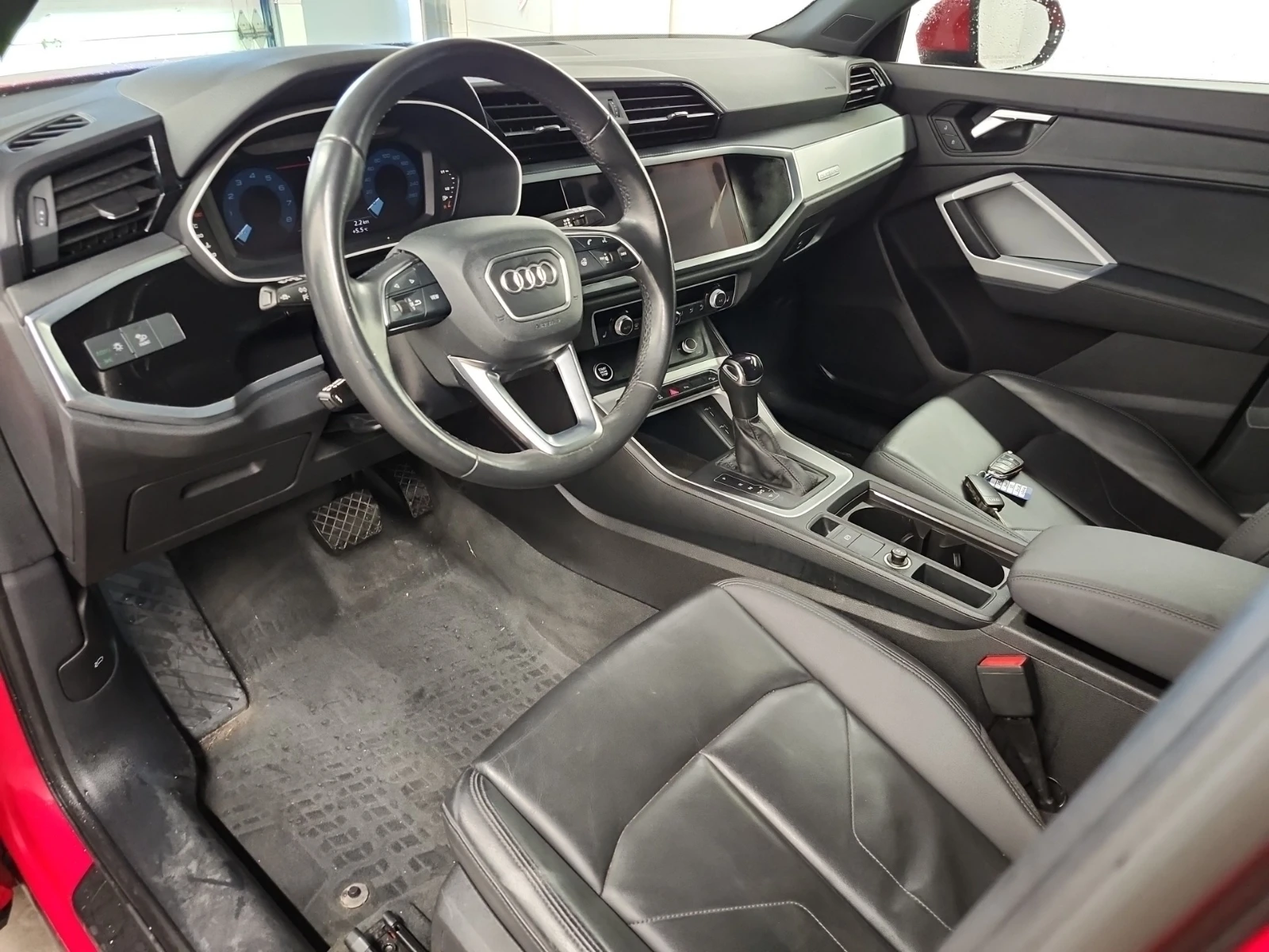 Audi Q3 * CARFAX* БЕЗ ПЪРВОНАЧАЛНА*  - изображение 10