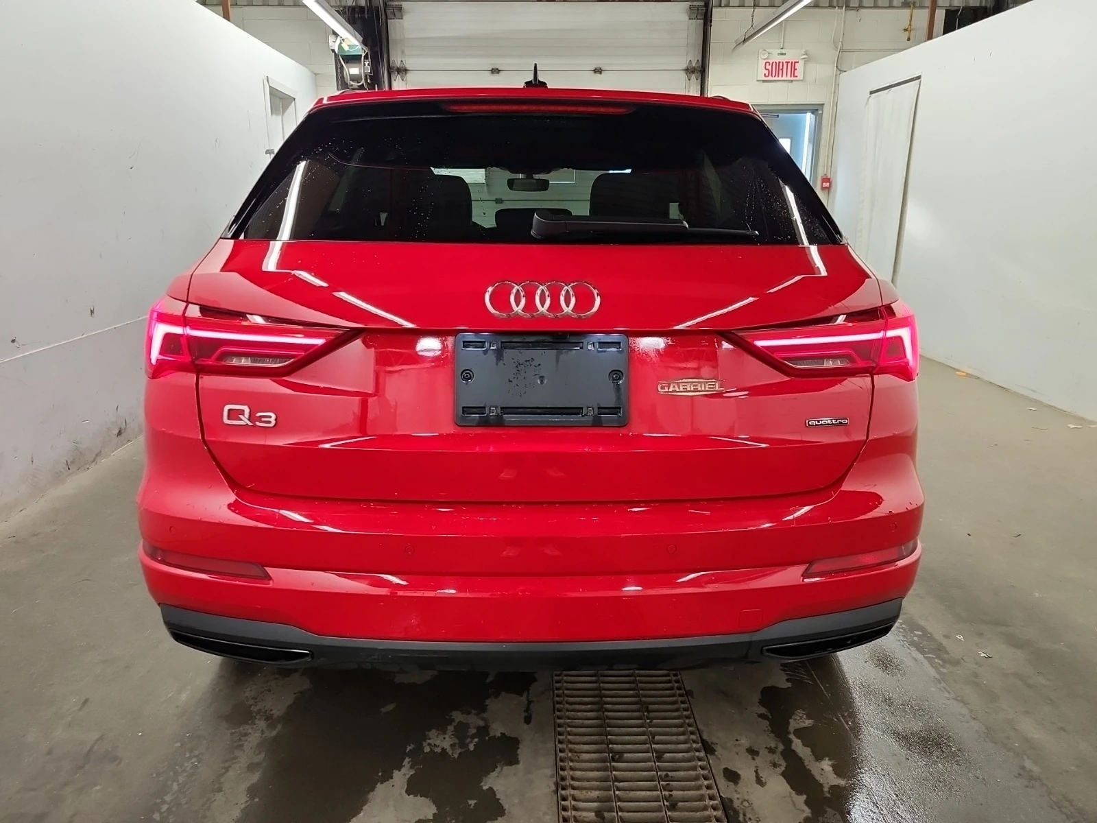 Audi Q3 * CARFAX* БЕЗ ПЪРВОНАЧАЛНА*  - изображение 4