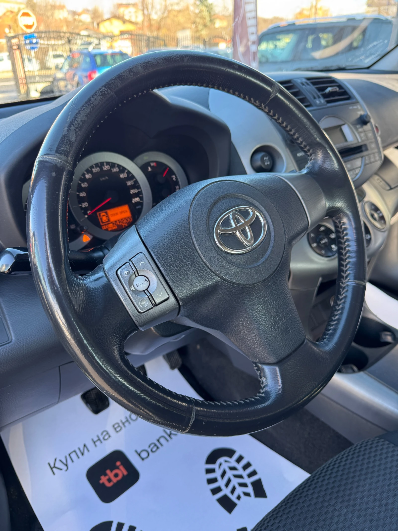 Toyota Rav4 2.0 VVT-I 4x4 - изображение 10