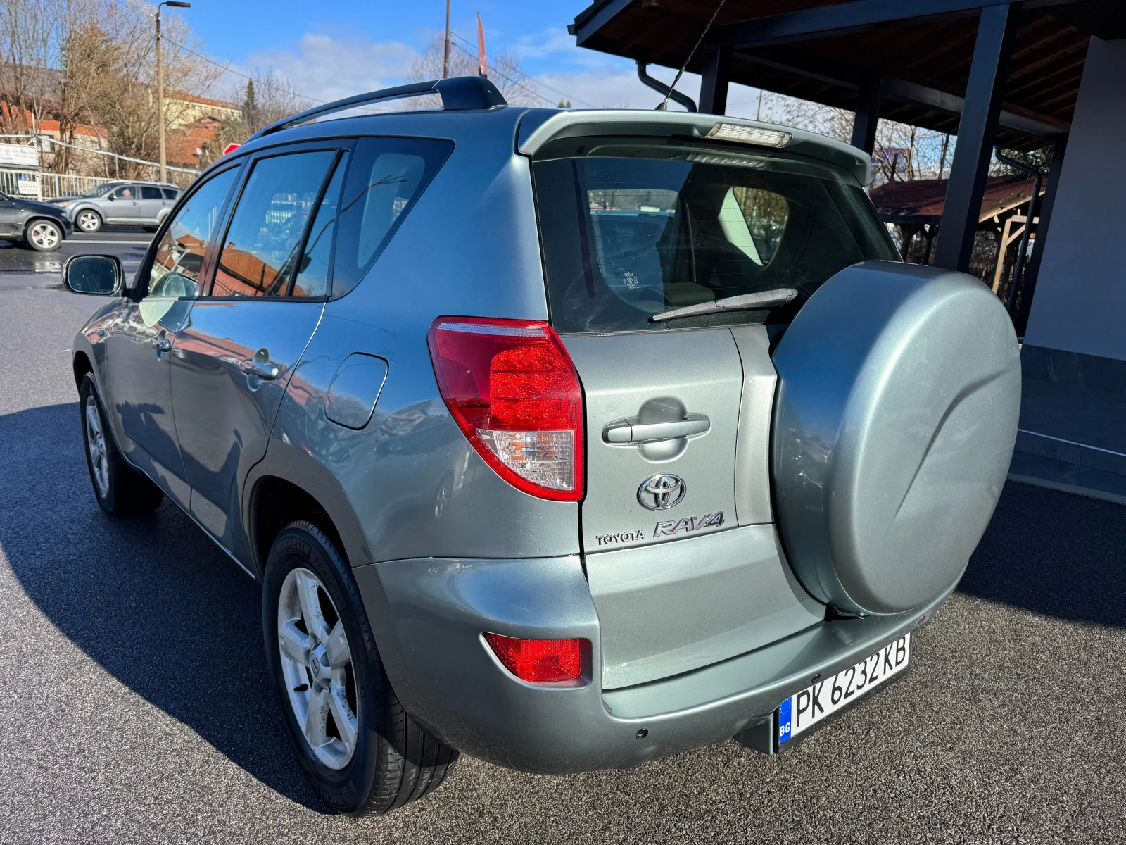 Toyota Rav4 2.0 VVT-I 4x4 - изображение 4