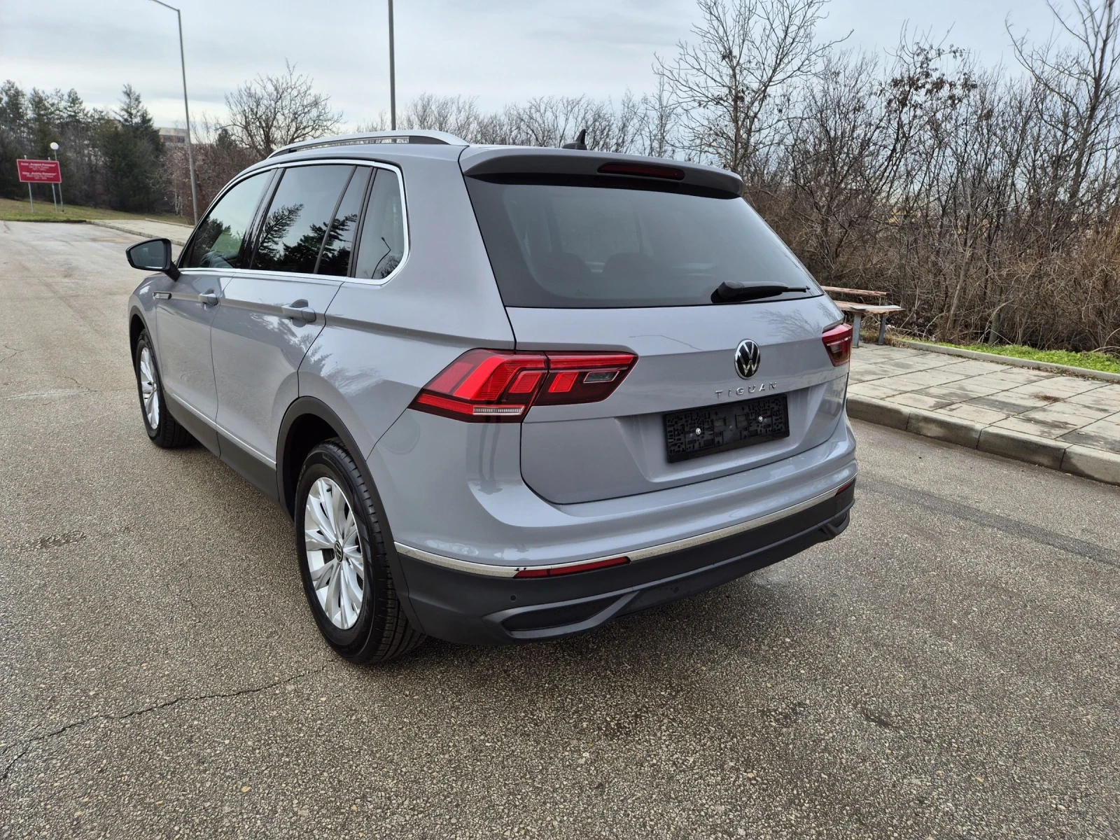 VW Tiguan 2.0TDI Face Digital Distr LED Assist - изображение 3