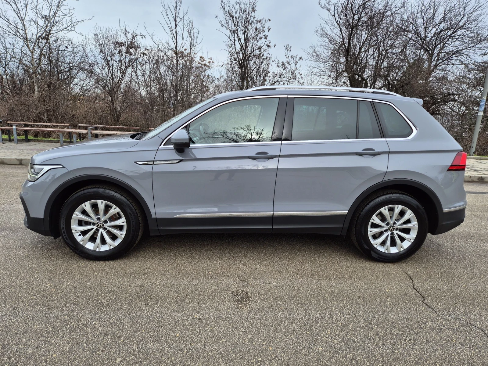 VW Tiguan 2.0TDI Face Digital Distr LED Assist - изображение 8