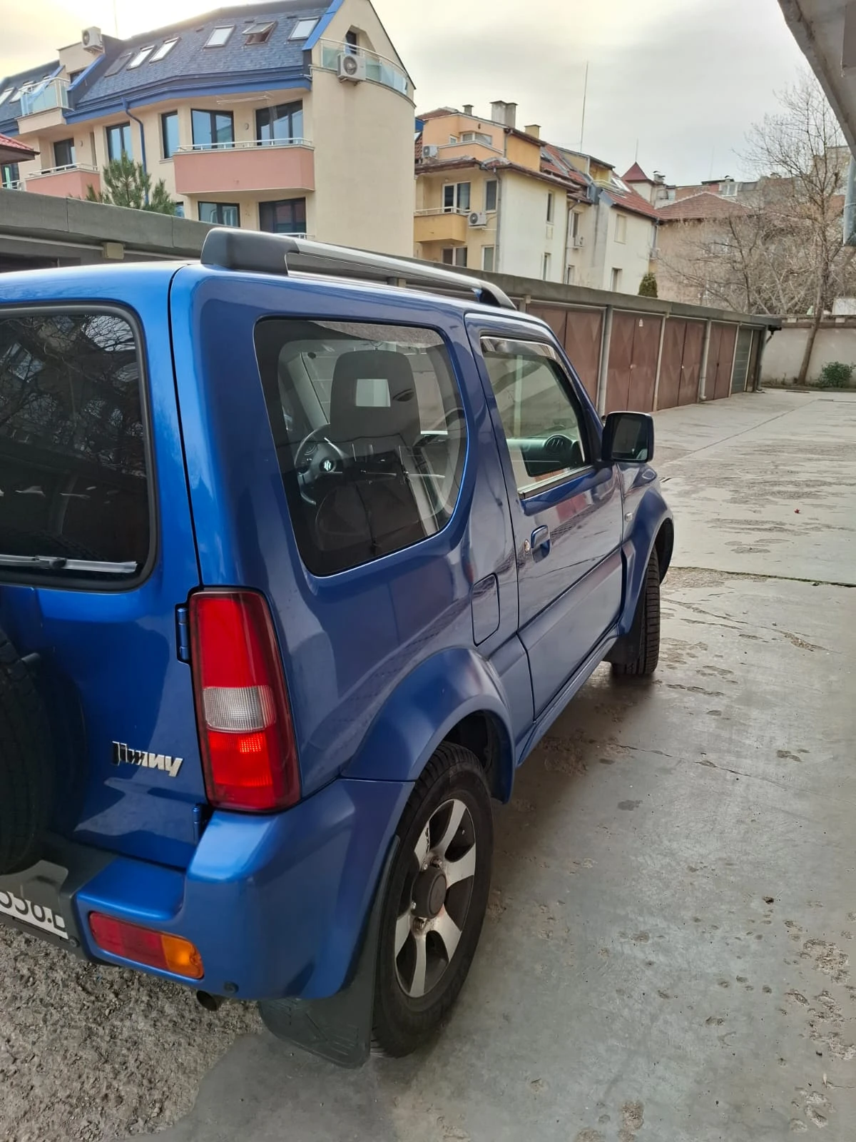Suzuki Jimny, снимка 4 - Автомобили и джипове - 53600702
