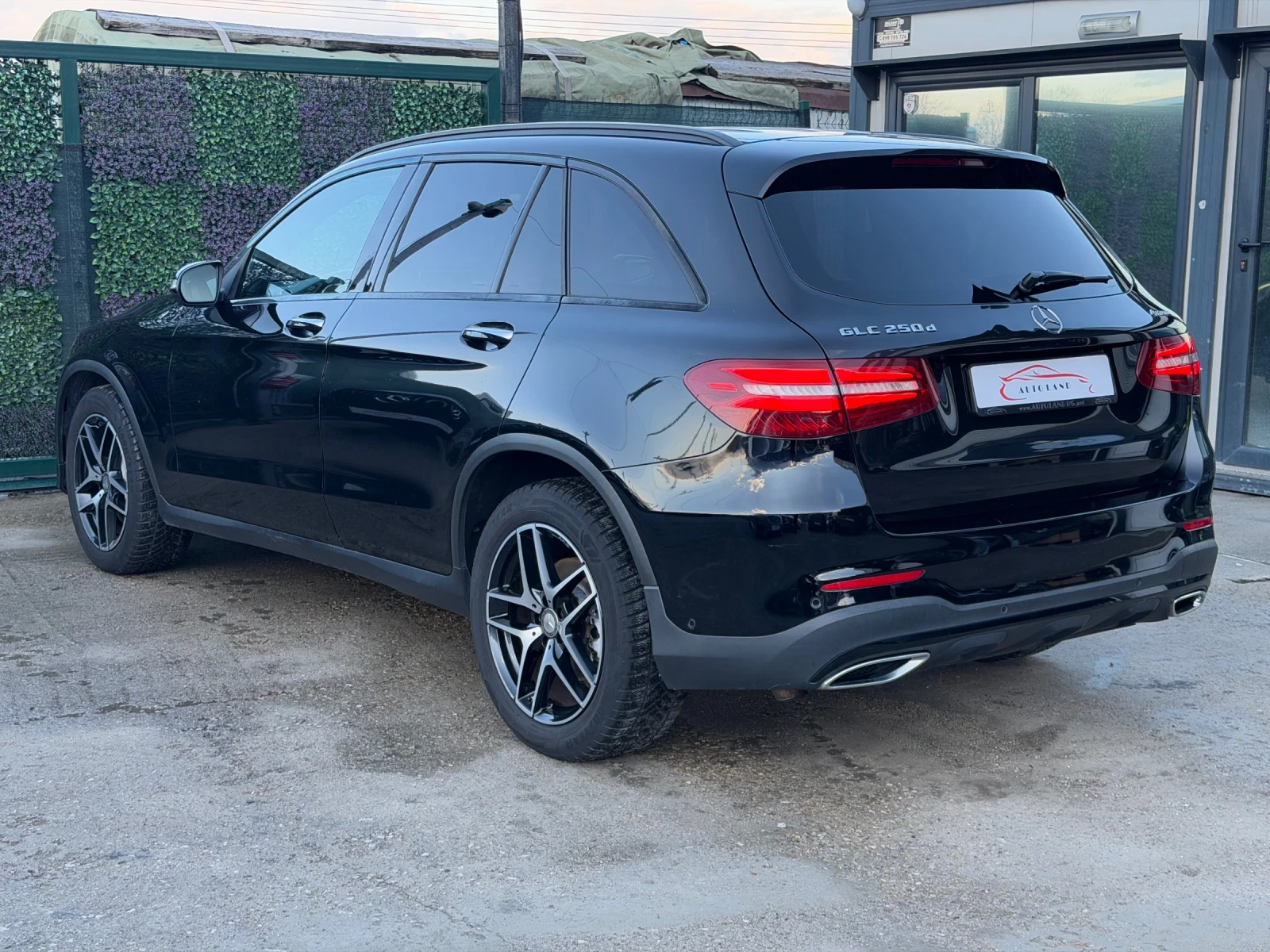 Mercedes-Benz GLC 250 AMG/LED/NAVI/СОБСТВЕН ЛИЗИНГ - изображение 6