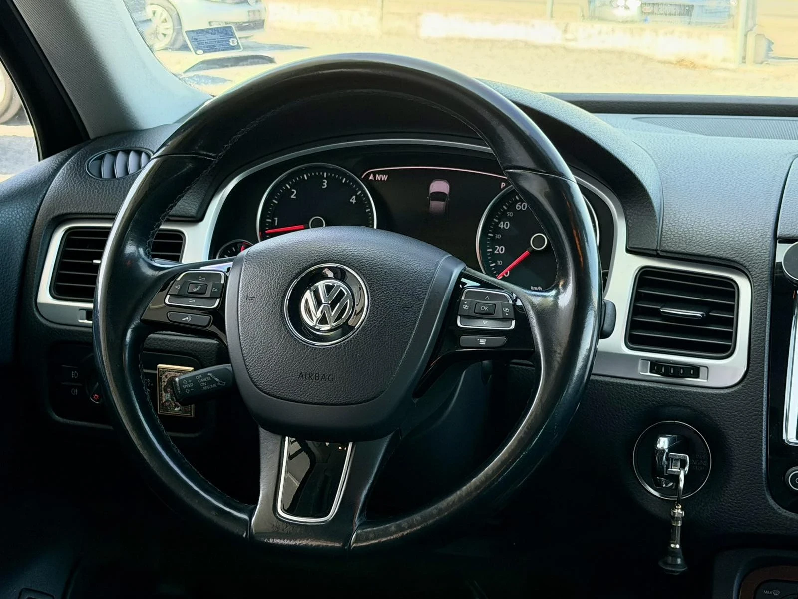 VW Touareg, снимка 9 - Автомобили и джипове - 53865714