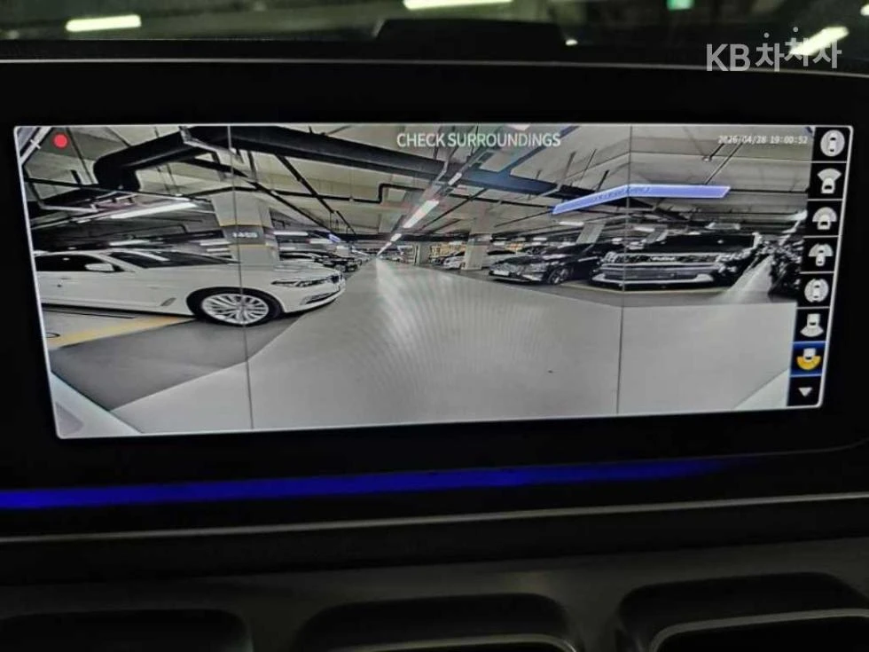 Mercedes-Benz GLE 300 63 AMG LOOK* AIRMATIC* AMBIENT* DISTRONIK* КРАЙНА , снимка 11 - Автомобили и джипове - 54442617