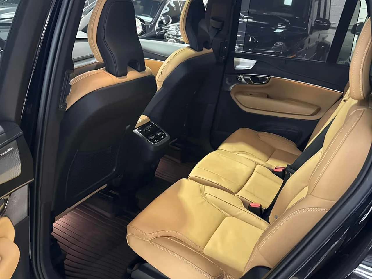 Volvo Xc90 * Ultra Bright Theme * CARFAX * ���� �� �� | Mobile.bg � ����������� 10