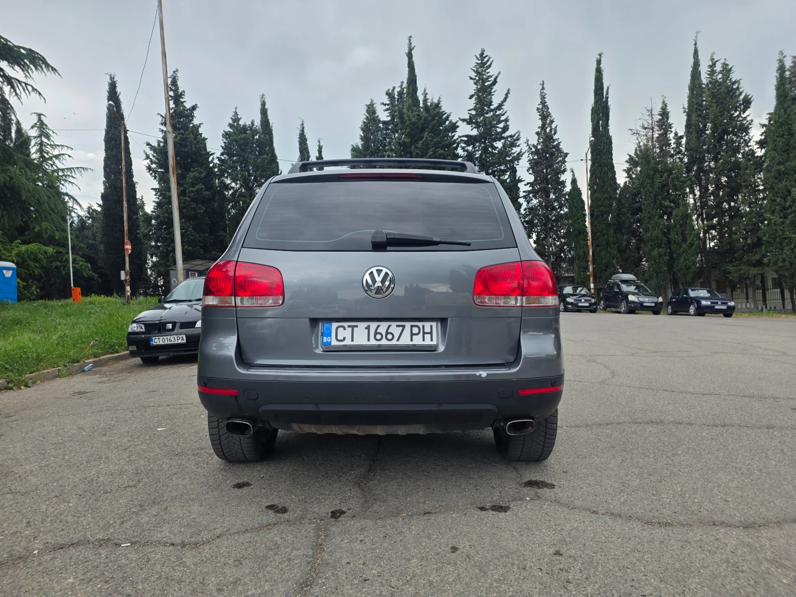 VW Touareg 3.2 Бензин/Газ НА ПРОЖИНИ , Кожа, Подгрев 4х4, снимка 5 - Автомобили и джипове - 54610578