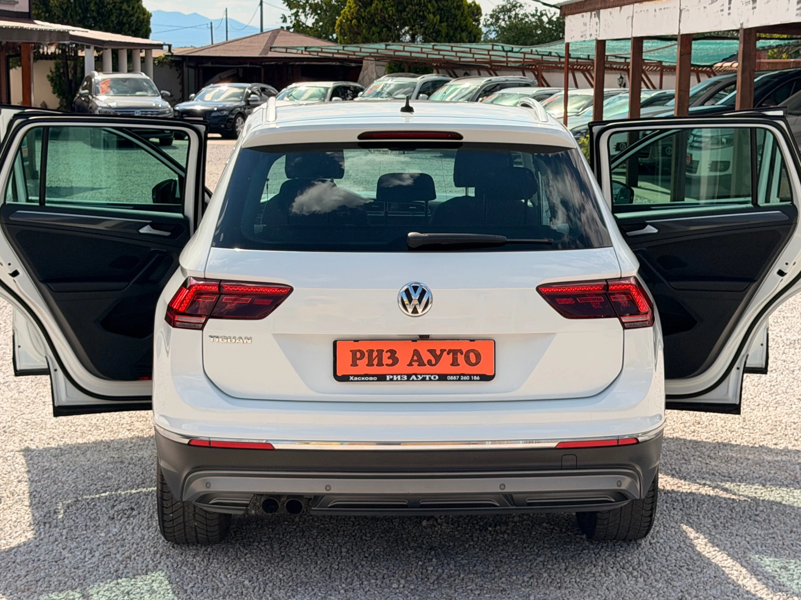 VW Tiguan 2.0TDI* NAVI* 360 KAMERA* DIGITAL* LIZING, снимка 8 - Автомобили и джипове - 55223322