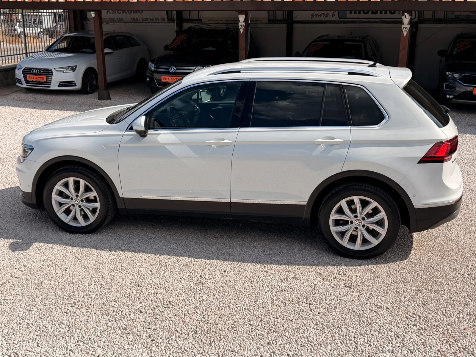 VW Tiguan 2.0TDI* NAVI* 360 KAMERA* DIGITAL* LIZING, снимка 12 - Автомобили и джипове - 55223322