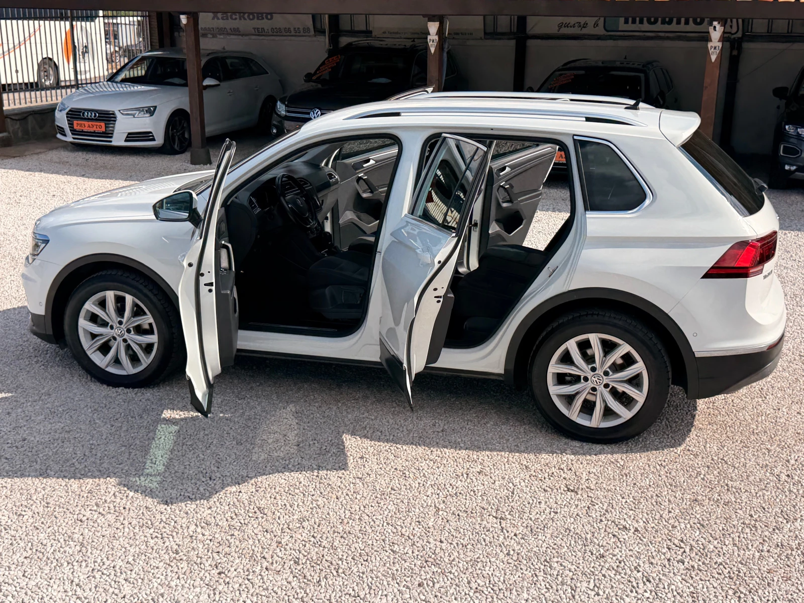 VW Tiguan 2.0TDI* NAVI* 360 KAMERA* DIGITAL* LIZING, снимка 10 - Автомобили и джипове - 55223322