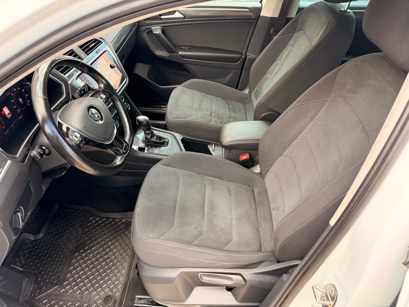 VW Tiguan 2.0TDI* NAVI* 360 KAMERA* DIGITAL* LIZING, снимка 5 - Автомобили и джипове - 55223322
