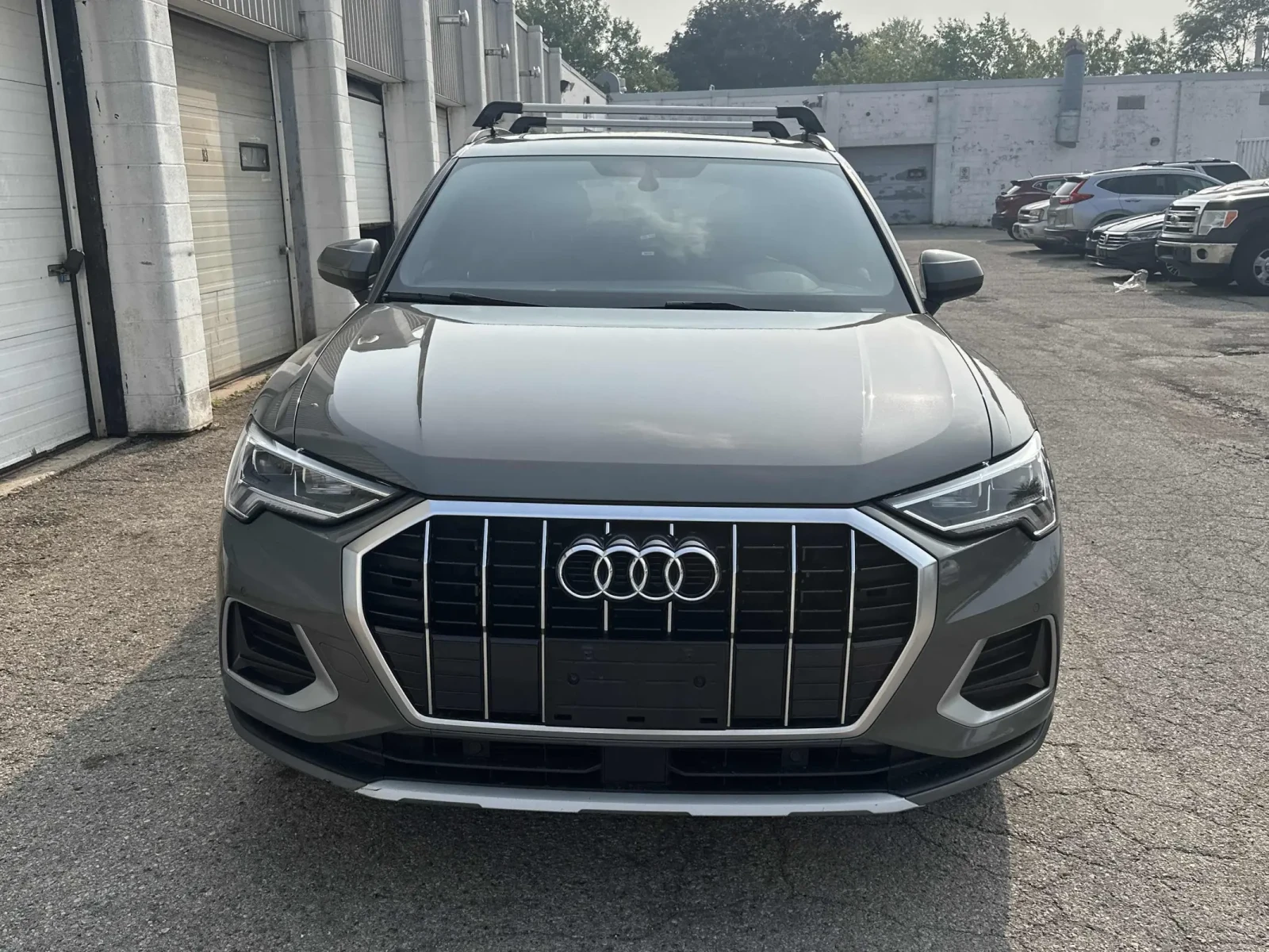 Audi Q3 Komfort / DISTRONIC / LED / ПРОГНОЗНА ЦЕНА ДО БЪЛГ, снимка 2 - Автомобили и джипове - 55338472