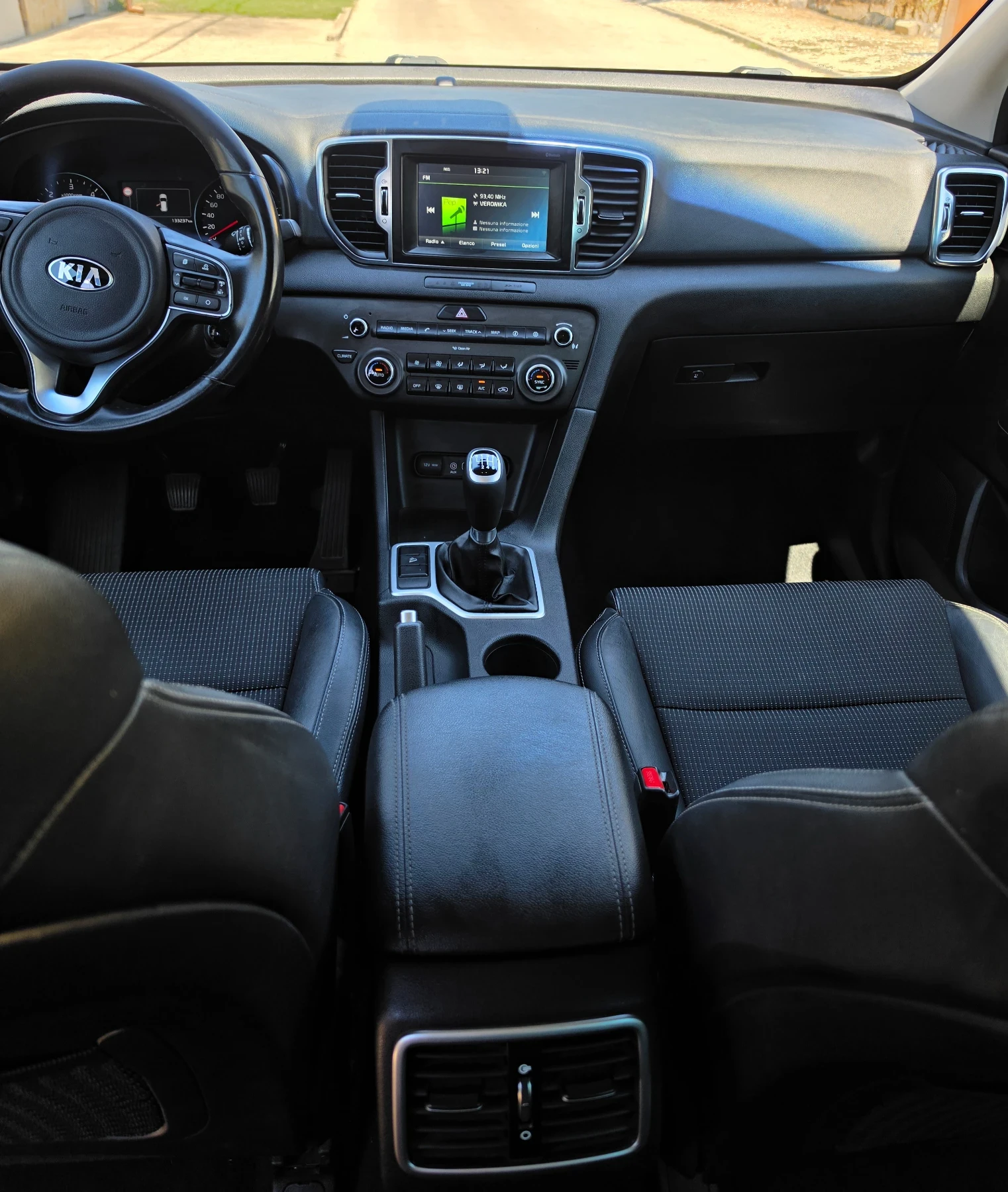 Kia Sportage, снимка 6 - Автомобили и джипове - 55717189