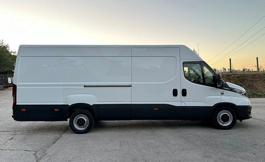 Iveco 35S18 HI-MATIC* MAXI L4H2* LED* ВЪЗ.ВЪЗГЛАВНИЦИ* КЛИМA - изображение 4