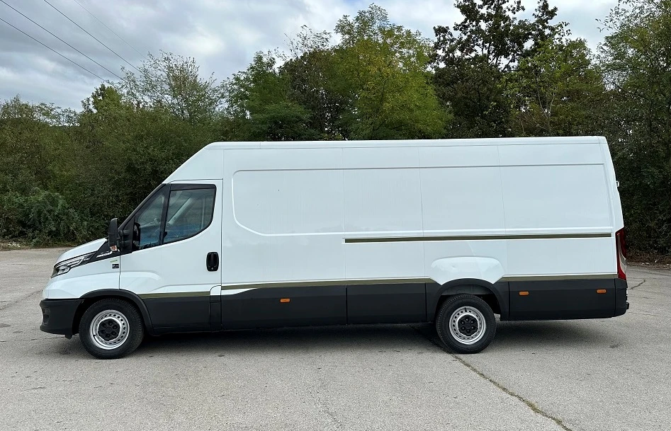 Iveco 35S18 HI-MATIC* MAXI L4H2* LED* ВЪЗ.ВЪЗГЛАВНИЦИ* КЛИМA - изображение 3