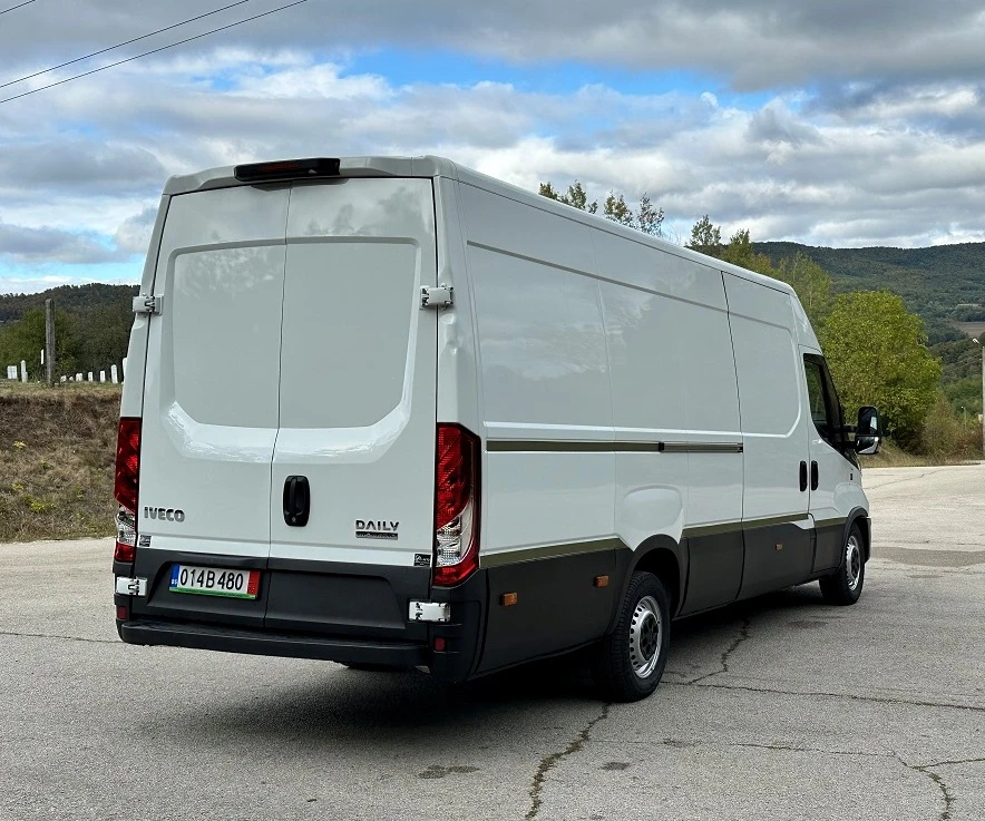 Iveco 35S18 HI-MATIC* MAXI L4H2* LED* ВЪЗ.ВЪЗГЛАВНИЦИ* КЛИМA - изображение 6