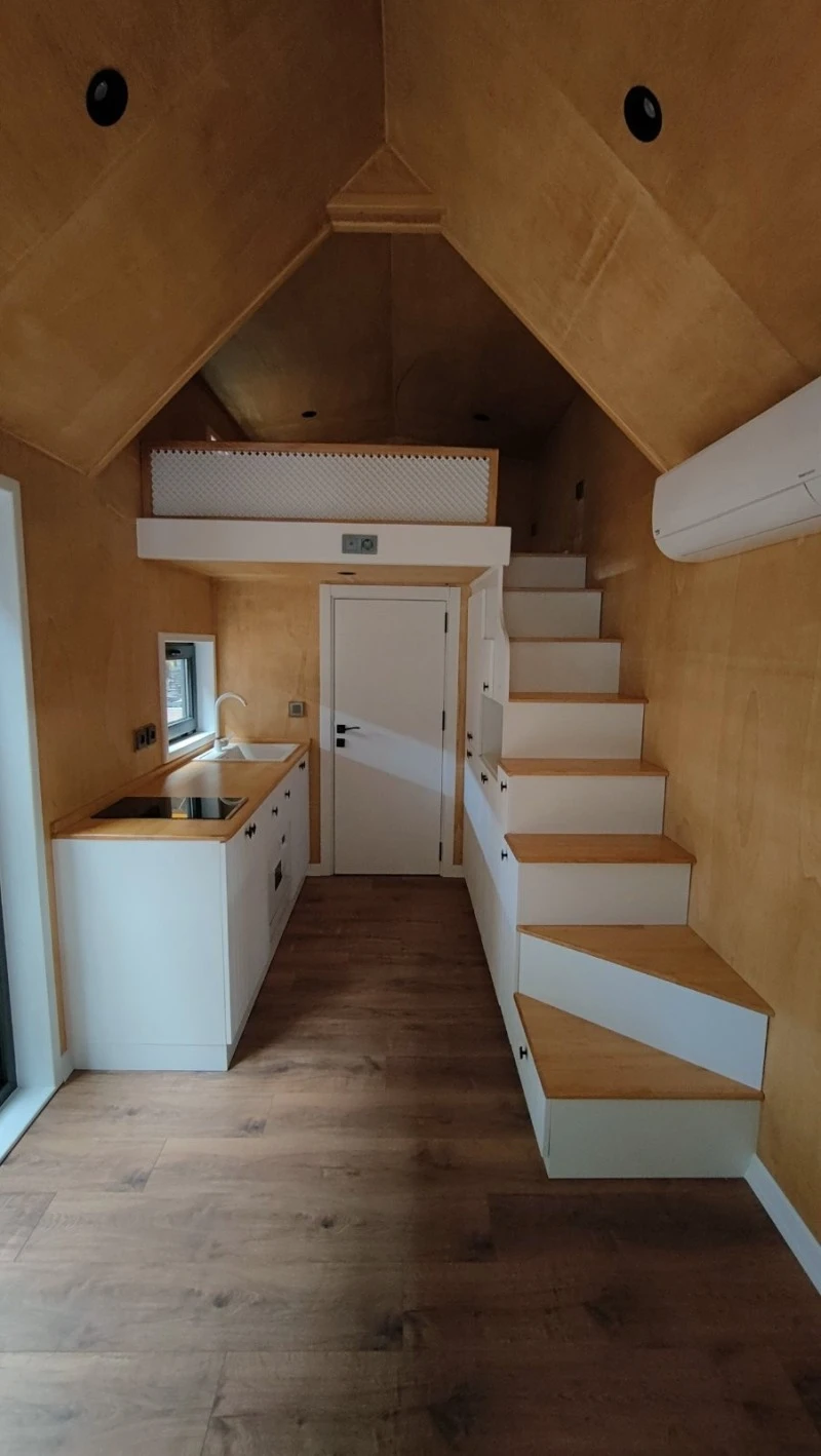 Каравана Други TINY HOUSE CAMPERISIMO, снимка 16 - Каравани и кемпери - 47218880