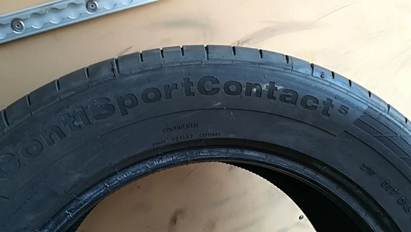 Гуми Летни 235/60R18, снимка 8 - Гуми и джанти - 25714240