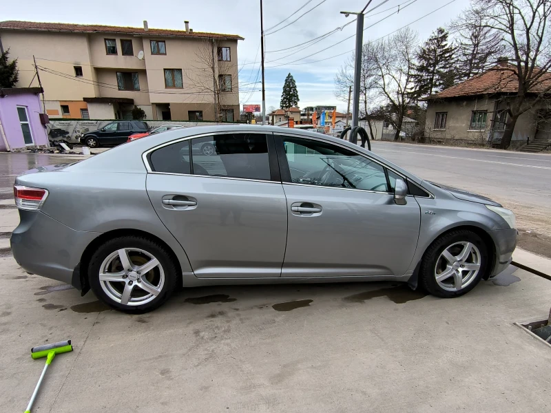 Toyota Avensis D-cat 177hp, снимка 2 - Автомобили и джипове - 47882754