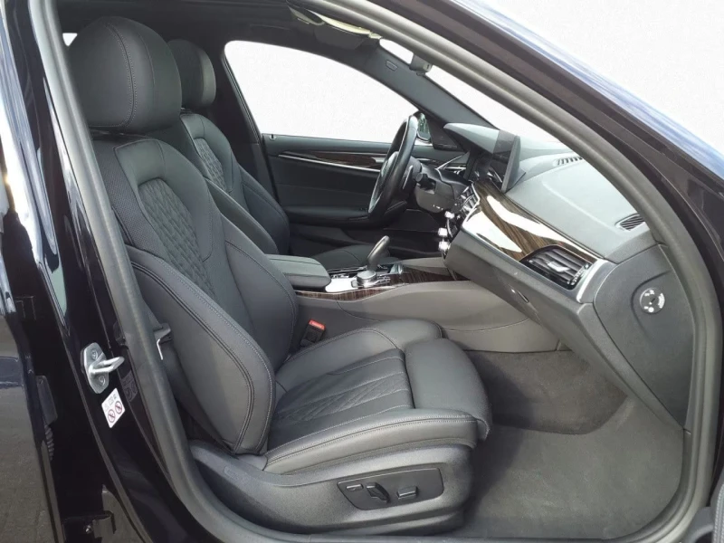 BMW 535 d/xDRIVE/340HP/M-SPORT/TOURING/PANO/LED/H&K/709f, снимка 14 - Автомобили и джипове - 51616066
