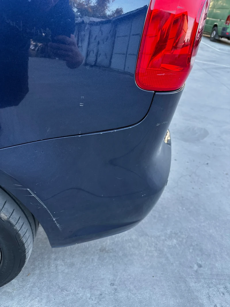 VW Touran, снимка 16 - Автомобили и джипове - 52772568