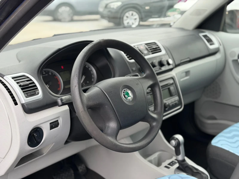Skoda Roomster АВТОМАТ / БЕНЗИН С ГАЗ, снимка 7 - Автомобили и джипове - 52883609
