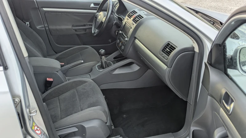 VW Golf Variant 2.0 TDI Full extra , снимка 8 - Автомобили и джипове - 53060947