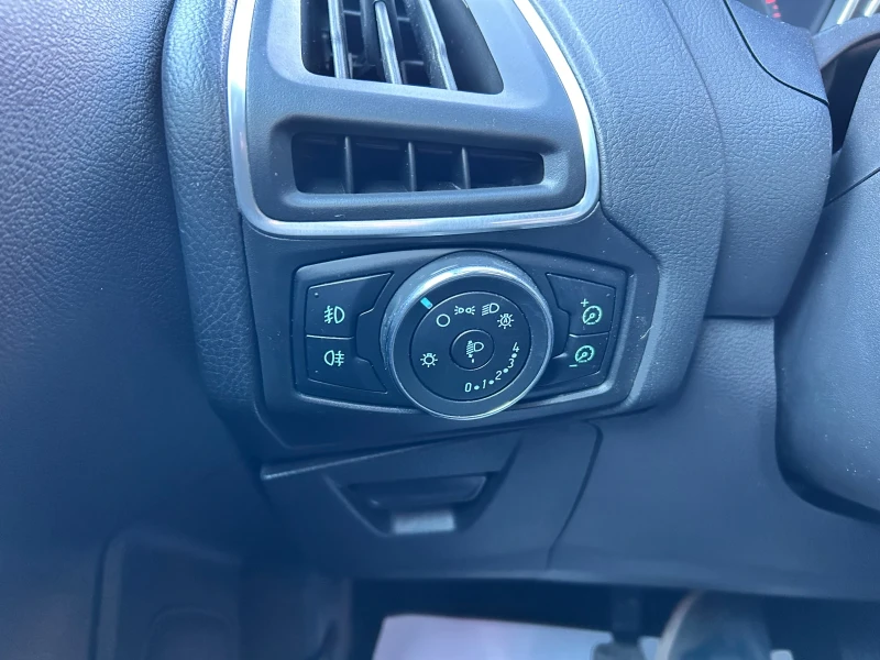 Ford Focus 1.6TDCI TITANIUM 116к.с, снимка 13 - Автомобили и джипове - 53112023