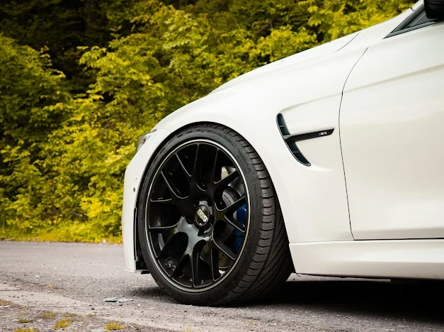BMW M3 Competition - изображение 7