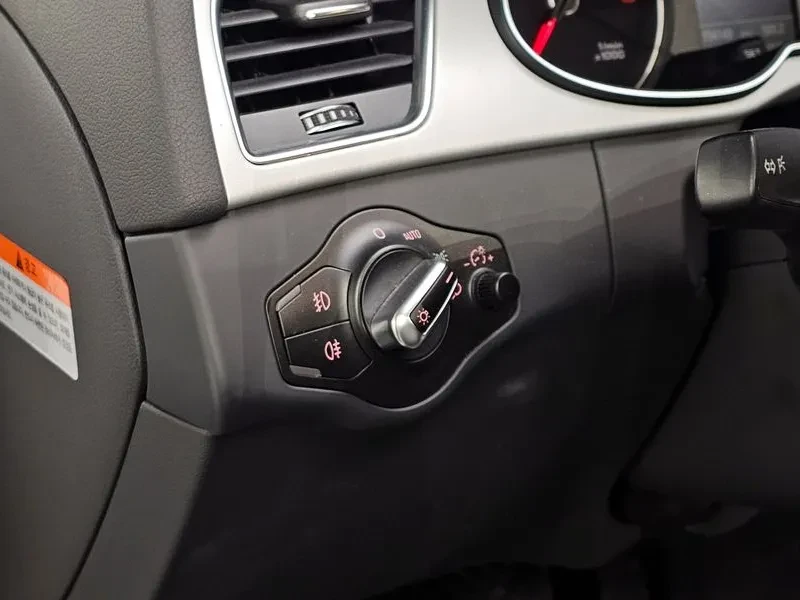 Audi A4 2.0 TDI B8, снимка 17 - Автомобили и джипове - 53267627