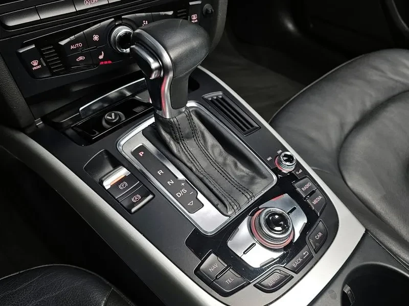 Audi A4 2.0 TDI B8, снимка 9 - Автомобили и джипове - 53267627