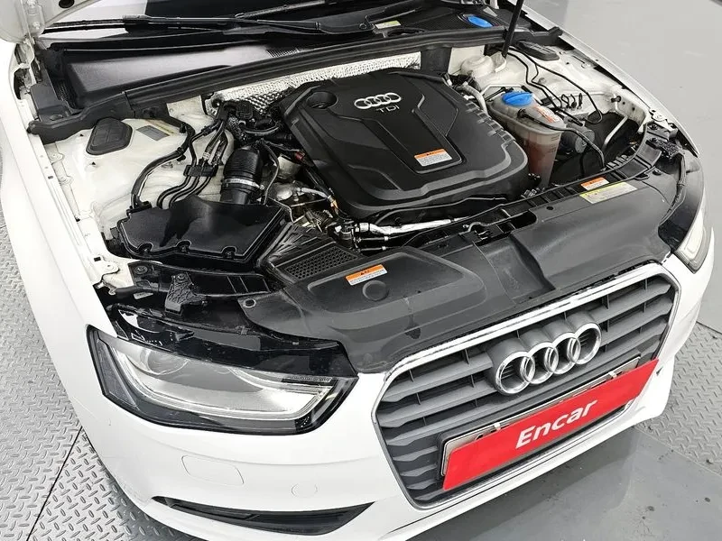 Audi A4 2.0 TDI B8, снимка 6 - Автомобили и джипове - 53267627