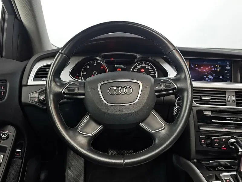 Audi A4 2.0 TDI B8, снимка 13 - Автомобили и джипове - 53267627