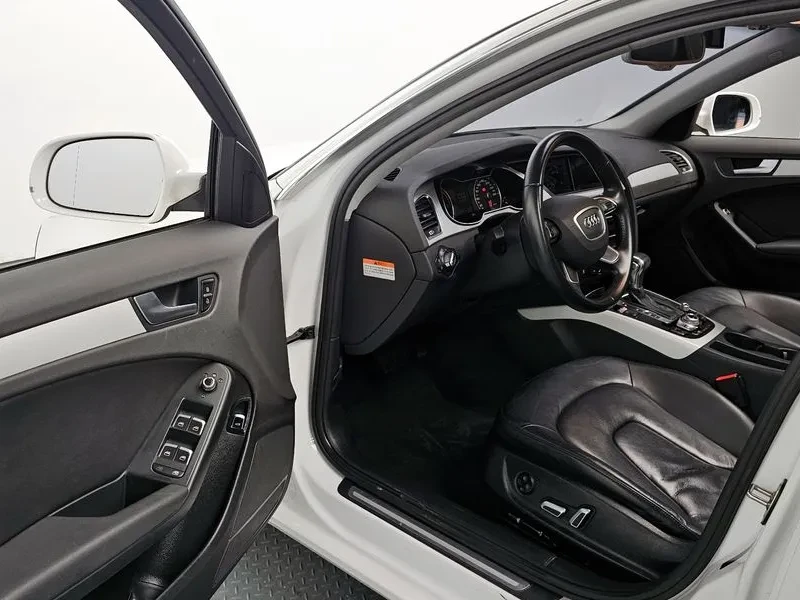 Audi A4 2.0 TDI B8, снимка 11 - Автомобили и джипове - 53267627