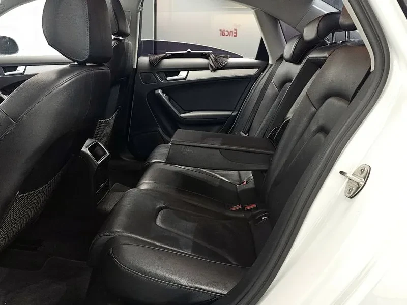 Audi A4 2.0 TDI B8, снимка 12 - Автомобили и джипове - 53267627