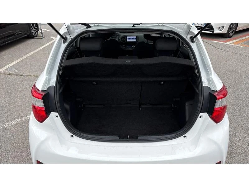 Toyota Yaris 1.5 CVT 5D LUNA, снимка 10 - Автомобили и джипове - 54878087