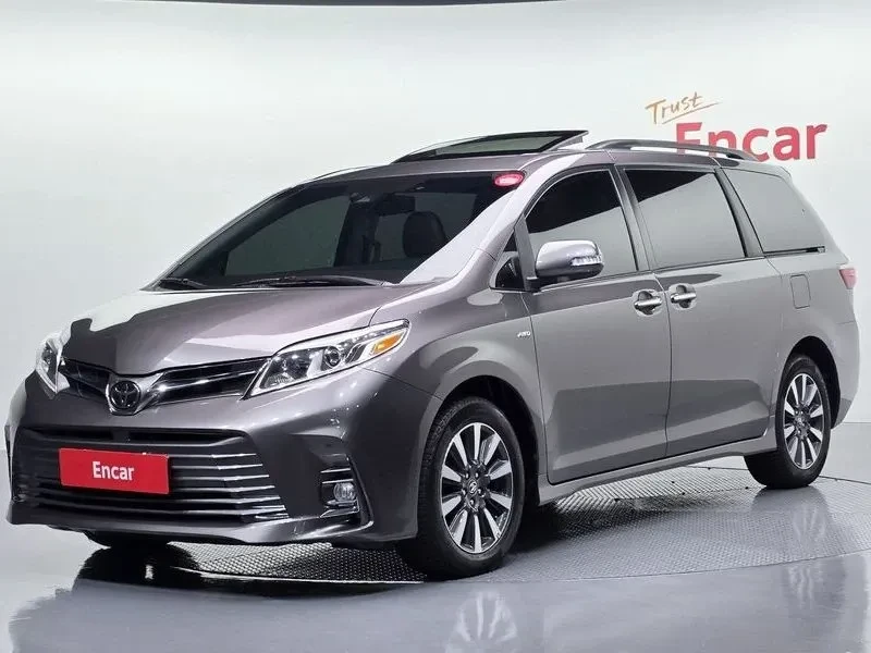 Toyota Sienna 3.5 AWD| 296к.с.| ВКЛ.ТЕХНОТЕСТ и 3м.Г.О