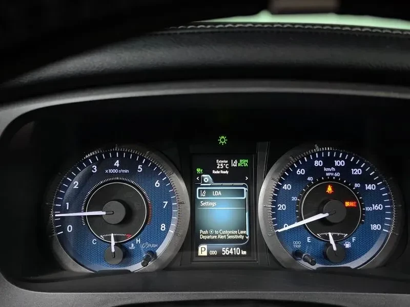 Toyota Sienna 3.5 AWD| 296к.с.| ВКЛ.ТЕХНОТЕСТ и 3м.Г.О, снимка 3 - Автомобили и джипове - 55146927