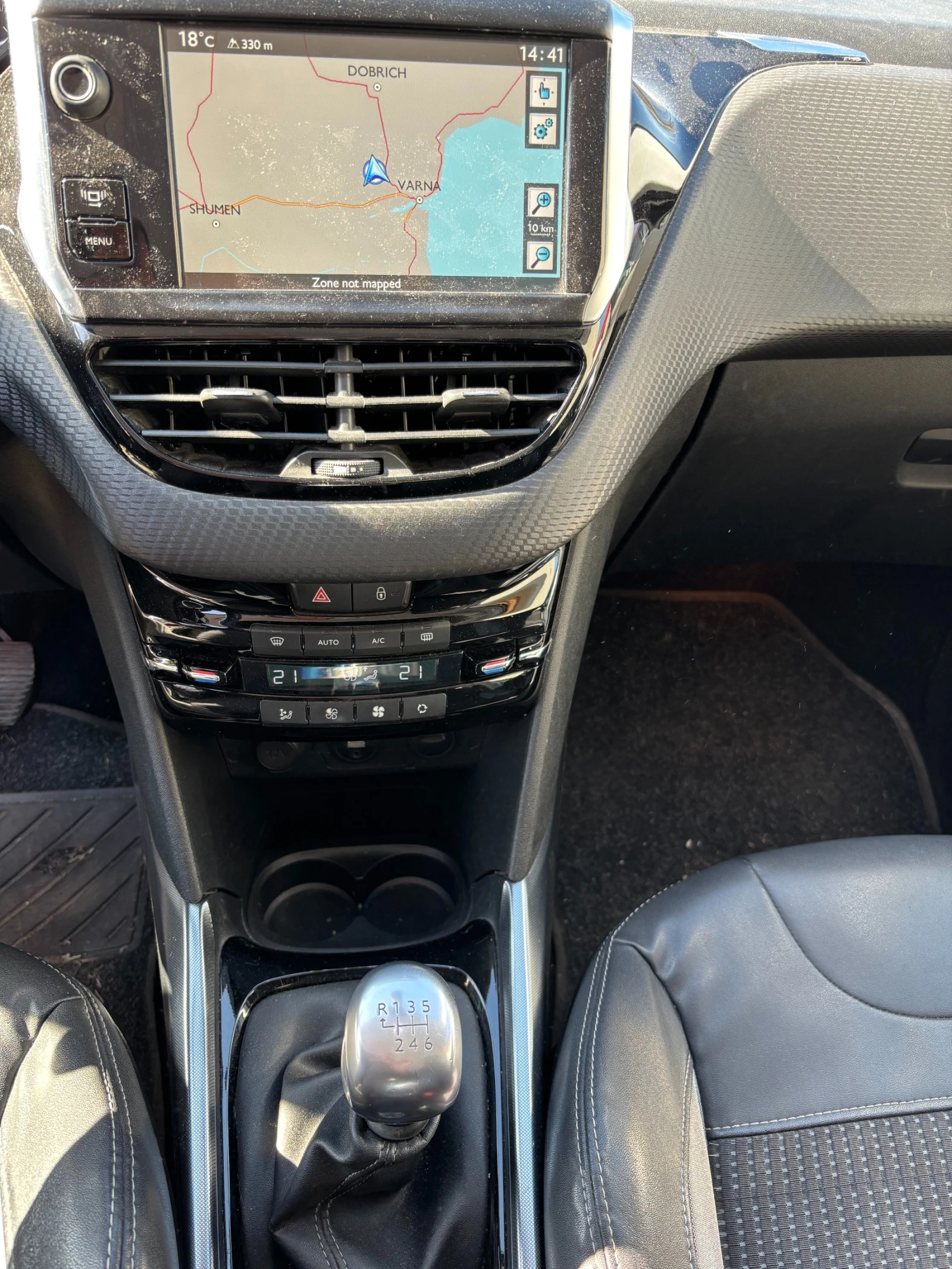 Peugeot 2008 1.6 eHDI - изображение 10